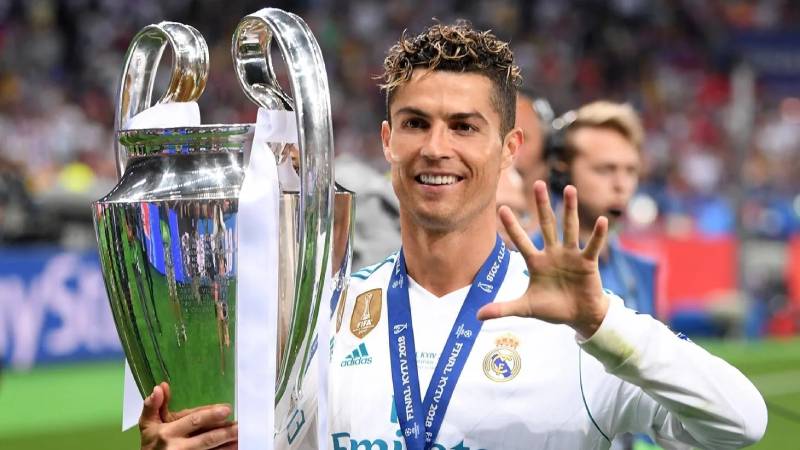 Cristiano Ronaldo – 5 Champions