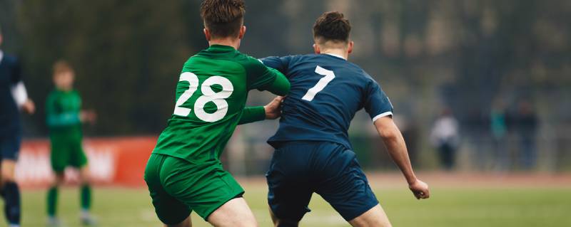 Half-space và pressing: Không gian quyết định tốc độ chuyển trạng thái